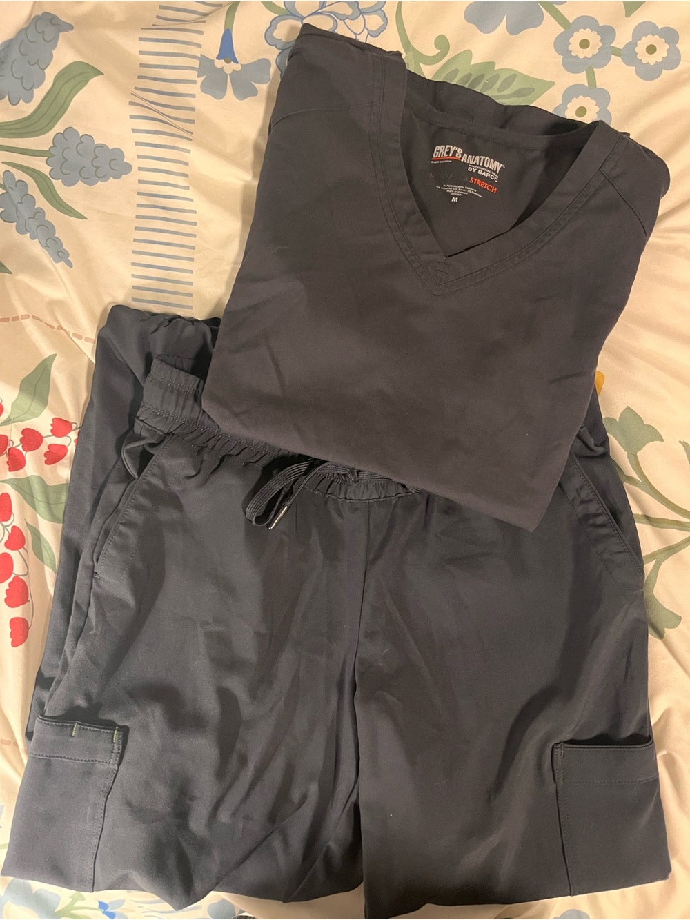 Womens Greys Anatomy Scrub Set